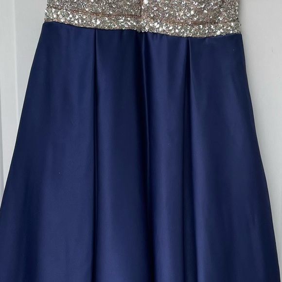 Navy Grad dress with sequins - Picture 3 of 9